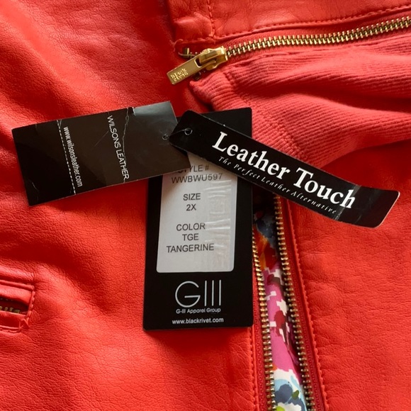 Black rivet leather jacket 🧥 - Picture 12 of 12